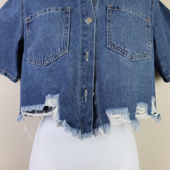 No Boundaries Juniors Distressed Dark Wash Short Sleeve Cropped Shacket Size XS - Picture 3 of 7